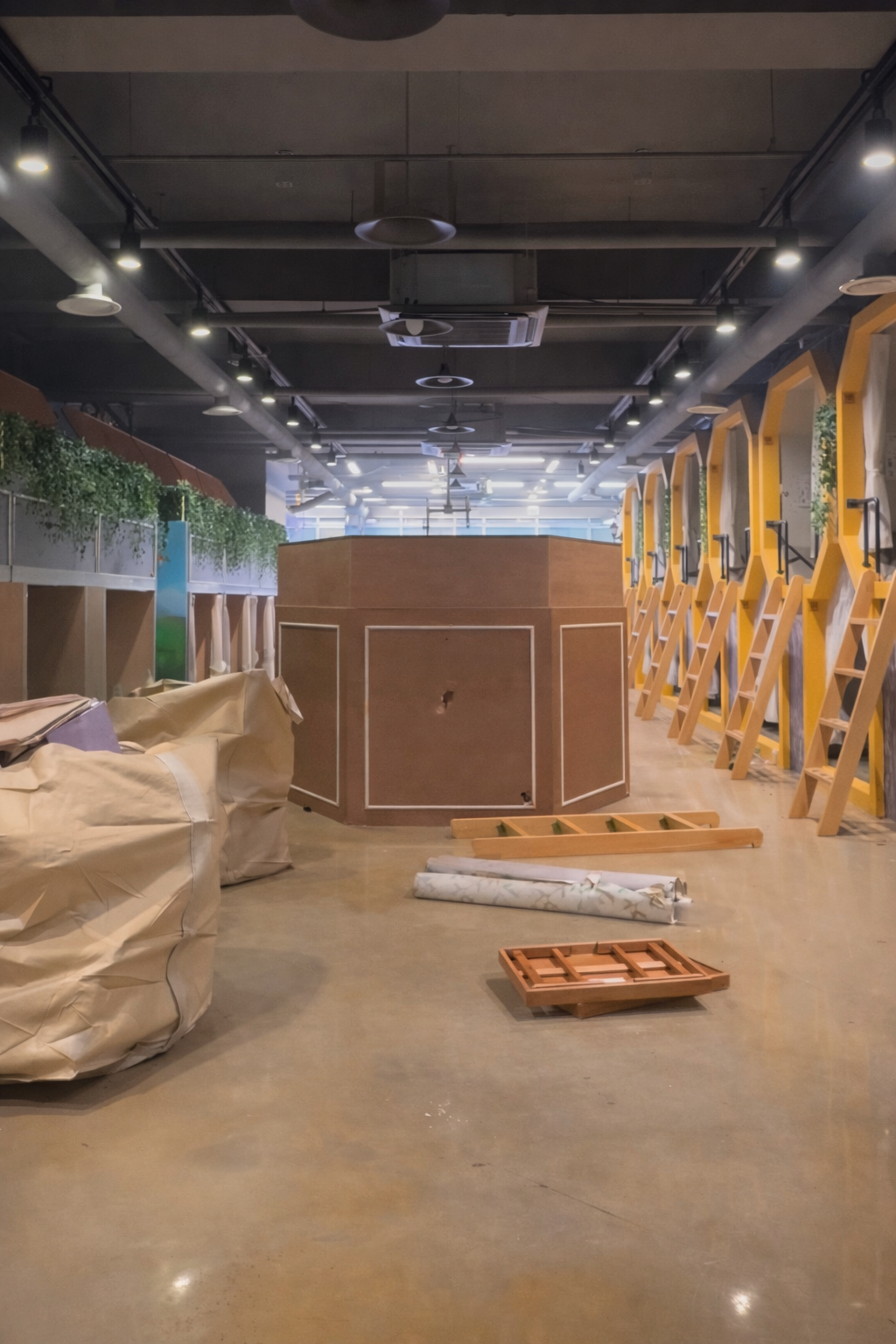 150평 만화방 철거 시공 전 모습 - 상가철거 전문 철거명장